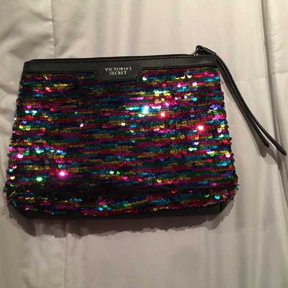 🛍4 makeup bags 🛍Victoria secret sequin, elle - Picture 2 of 7